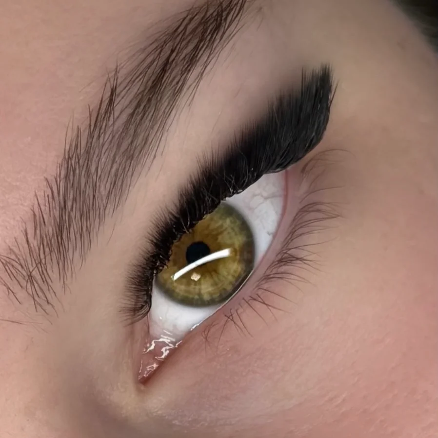 Imagine de prezentare pentru Izabela Caras - Lash Studio School