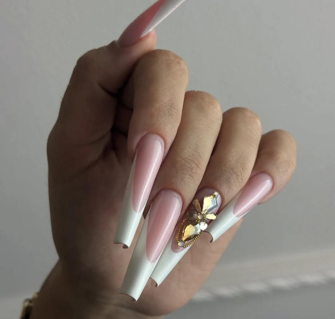 Alessia Cocolos Nail Technician