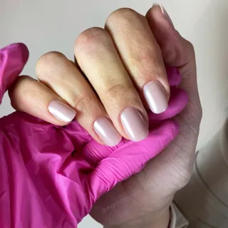 Protecție pe unghia naturală | Pearl Effect 🤍
