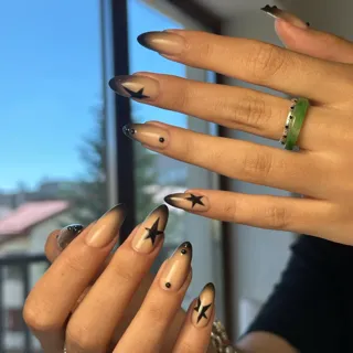 🌌
