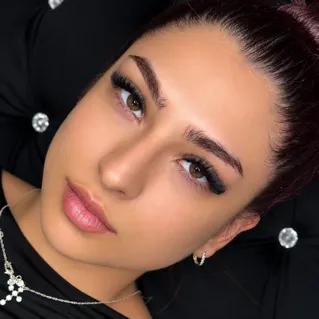 Your sign to book that lash appointment. 👀