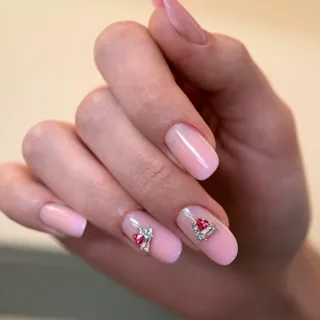 Unghii impecabile, cu grijă pentru fiecare detaliu. 💅