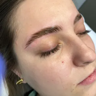 laminare sprâncene ✨