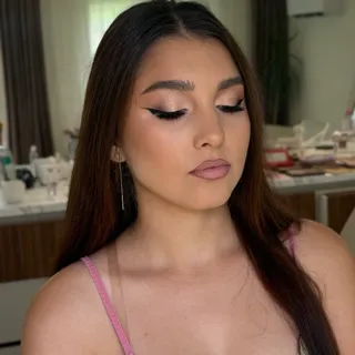 eyeliner on point 😍