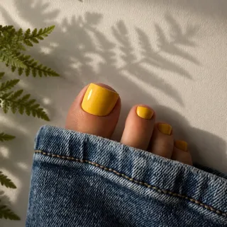 Pedi estetică 💛