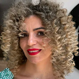 She just needed a red lip🫦 Hair by [tag/sJGkXjSy5pYYm3pbYkciQdVoRGg2/oana.scuta] 