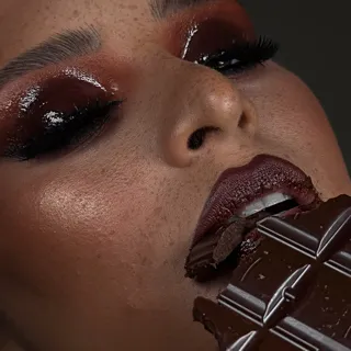 𝐂𝐡𝐨𝐜𝐨𝐥𝐚𝐭𝐞 𝐒𝐢𝐧 