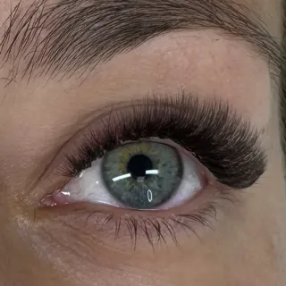 dark brown lashes🤎